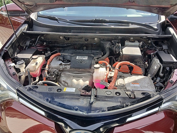 Toyota RAV4 14 of 18