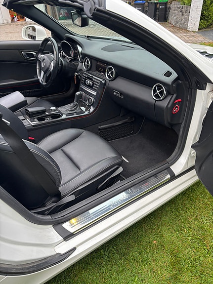 Mercedes-Benz SLK200 15 of 30