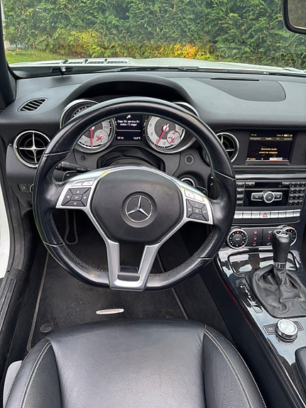 Mercedes-Benz SLK200 20 of 30