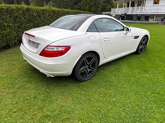 Mercedes-Benz SLK200 10 of 30