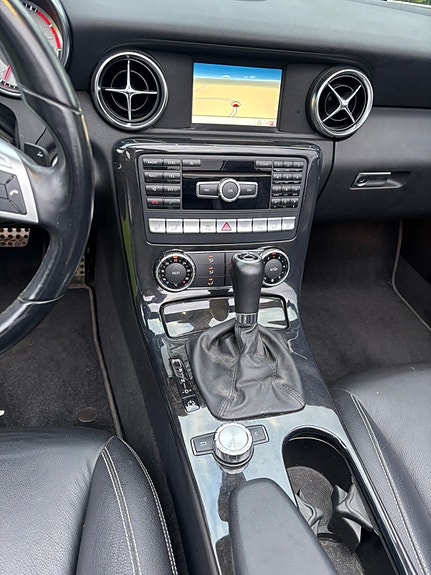 Mercedes-Benz SLK200 22 of 30