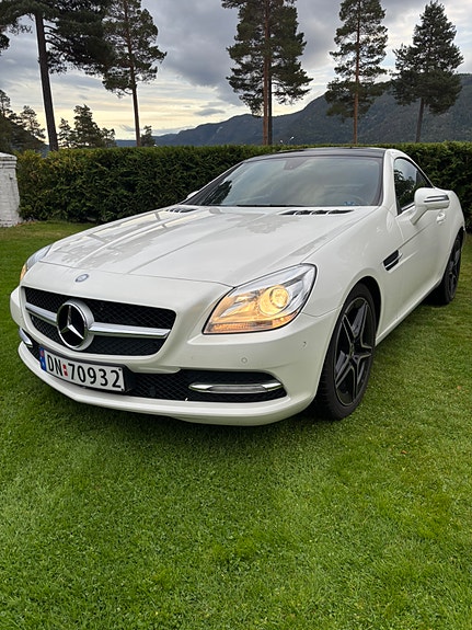 Mercedes-Benz SLK200 6 of 30