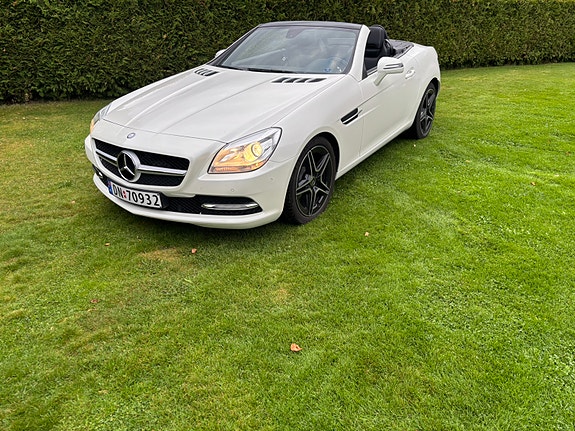Mercedes-Benz SLK200 5 of 30