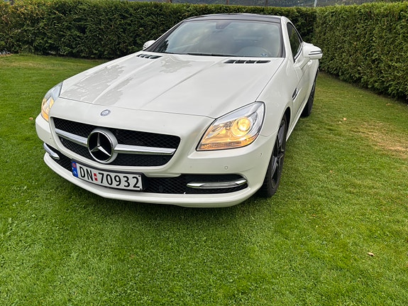 Mercedes-Benz SLK200 8 of 30
