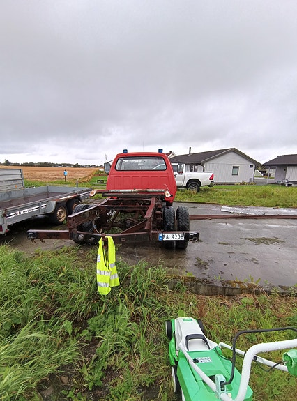 Dodge RAM 350 9 of 18