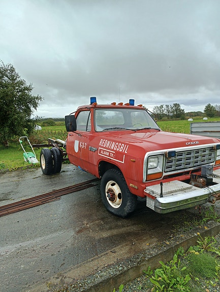 Dodge RAM 350 3 of 18