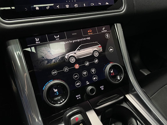 Land Rover Range Rover Sport 22 of 28