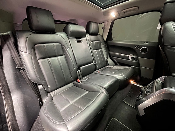 Land Rover Range Rover Sport 25 of 28