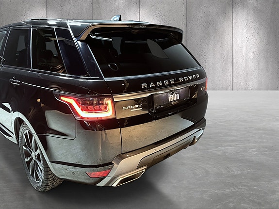 Land Rover Range Rover Sport 7 of 28