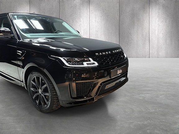 Land Rover Range Rover Sport 3 of 28