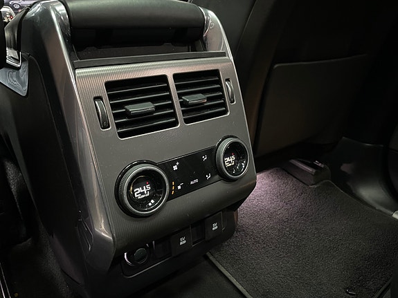 Land Rover Range Rover Sport 27 of 28
