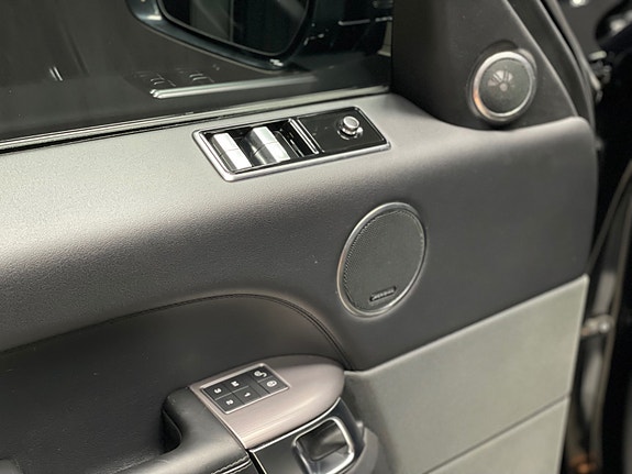 Land Rover Range Rover Sport 10 of 28