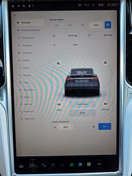 Tesla Model X 18 of 20