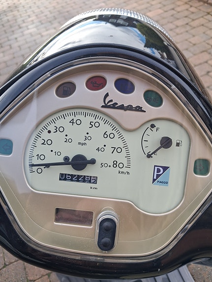 Vespa LX 50 5 of 7