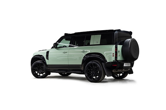 Land Rover Defender 110 11 of 30
