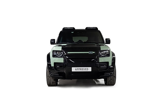 Land Rover Defender 110 8 of 30