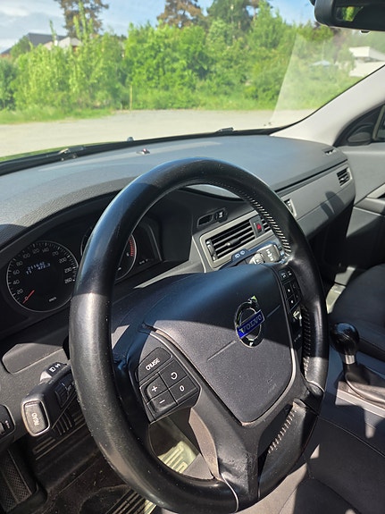 Volvo V70 5 of 10