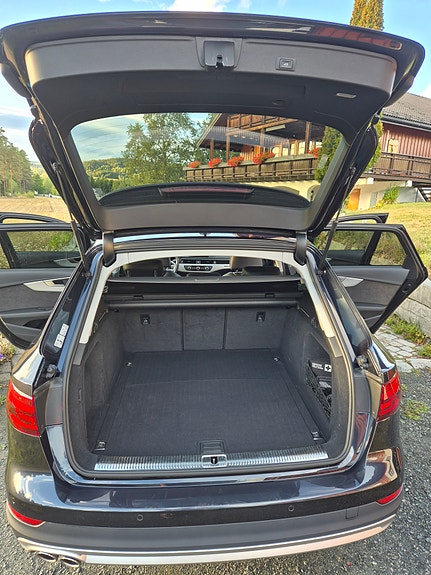 Audi A4 allroad 2 of 25