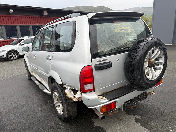 Suzuki Grand Vitara 8 of 8