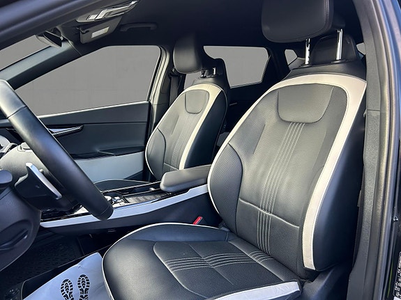 Kia EV6 14 of 30
