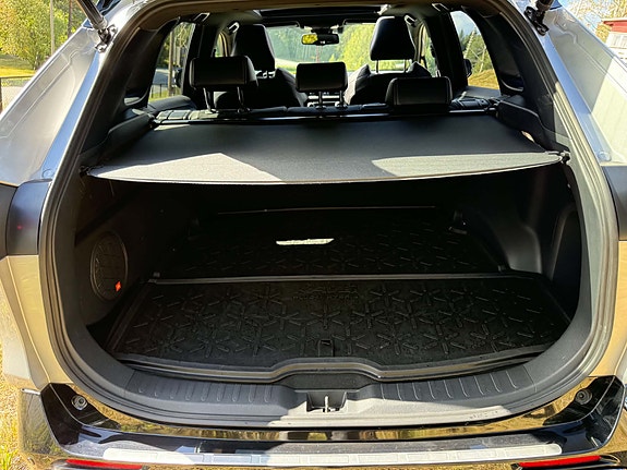 Toyota RAV4 9 of 15