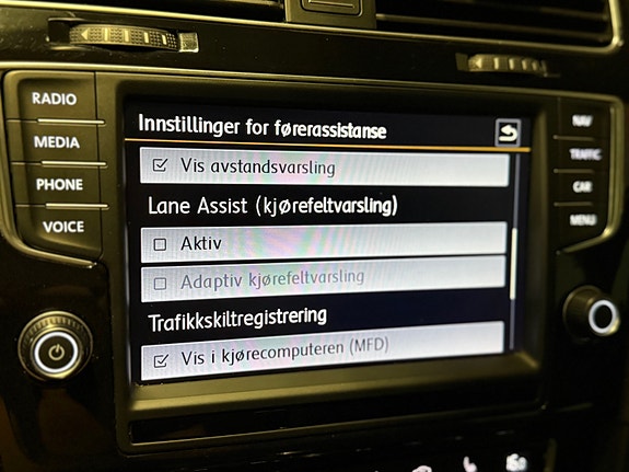 Volkswagen Golf VII 15 of 18