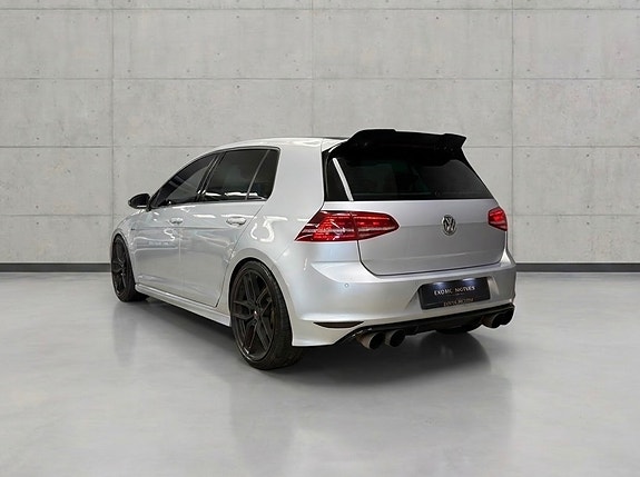 Volkswagen Golf VII 2 of 18