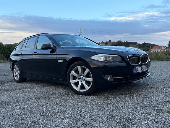 BMW 528i 4 of 21