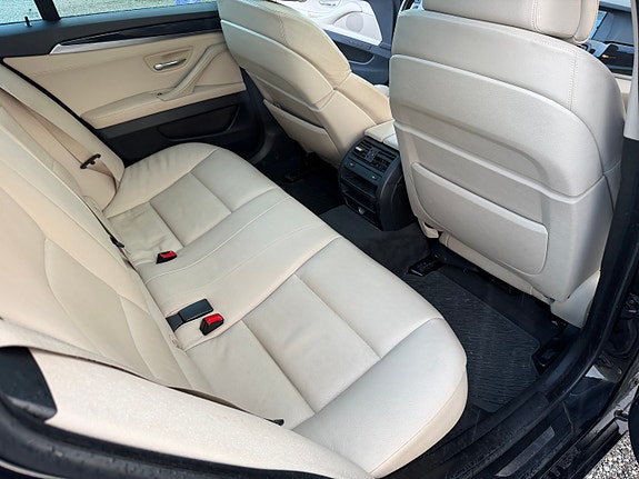 BMW 528i 15 of 21
