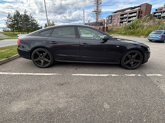 Audi A5 2 of 17