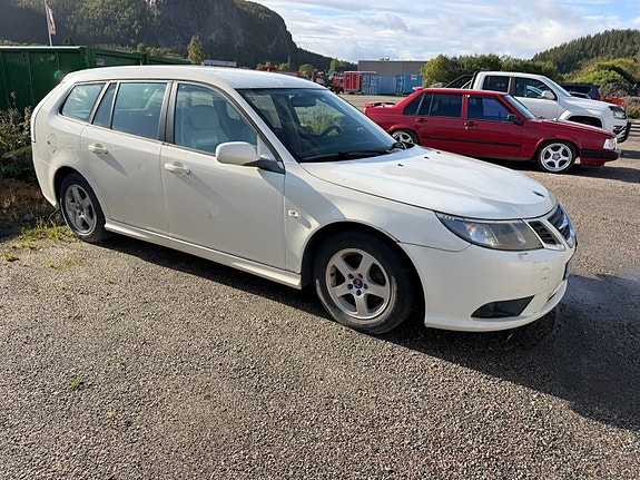 Saab 9-3 3 of 4