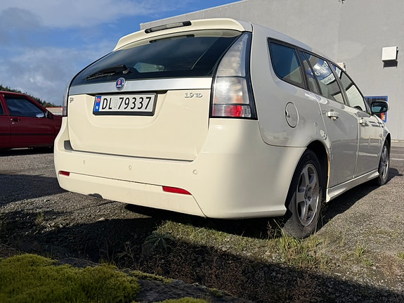 Saab 9-3 2 of 4