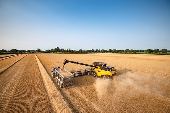 New Holland CR 11 2 of 8