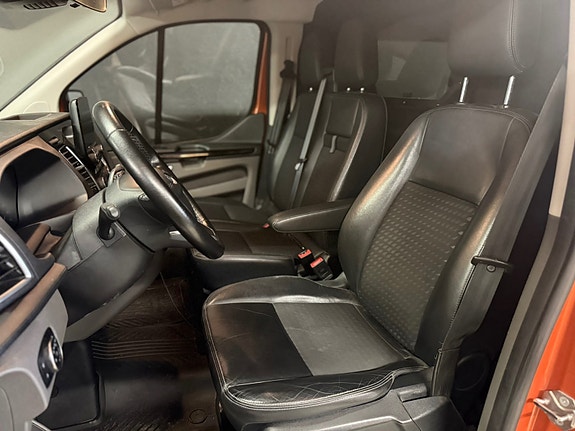 Ford Transit Custom 27 of 28
