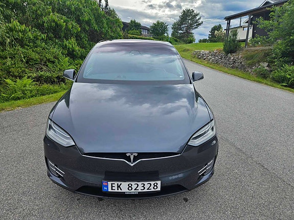 Tesla Model X 4 of 30