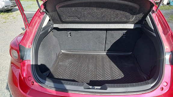 Mazda 3 10 of 19
