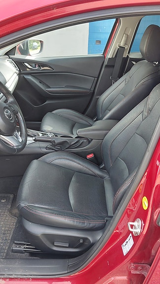 Mazda 3 13 of 19