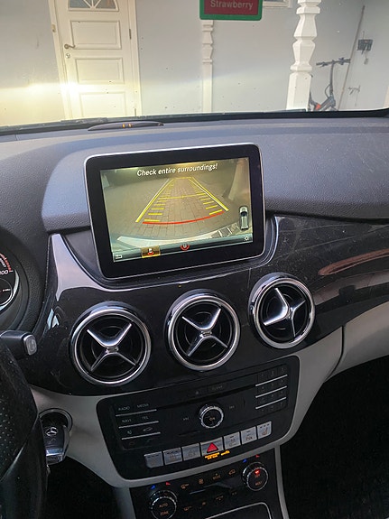 Mercedes-Benz B-Electric 12 of 16