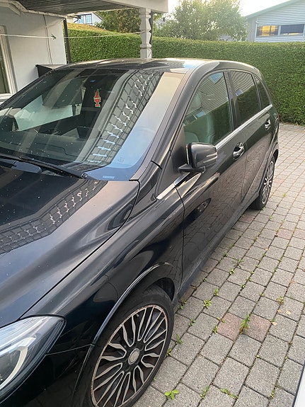 Mercedes-Benz B-Electric 3 of 16