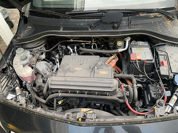Mercedes-Benz B-Electric 11 of 16