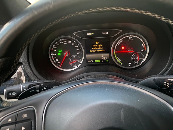Mercedes-Benz B-Electric 14 of 16