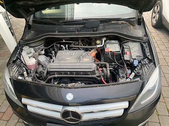 Mercedes-Benz B-Electric 10 of 16
