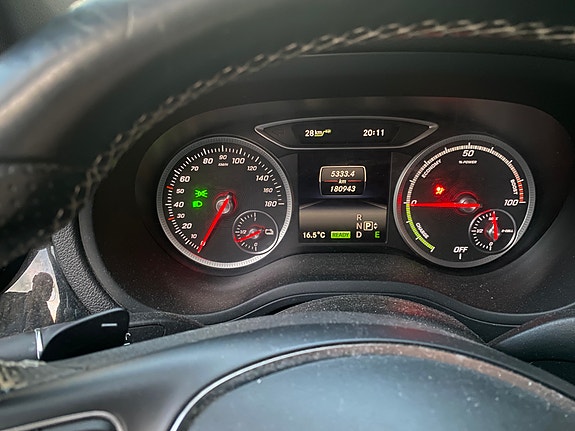 Mercedes-Benz B-Electric 13 of 16
