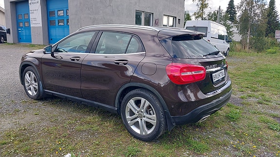 Mercedes-Benz GLA220 d 8 of 16