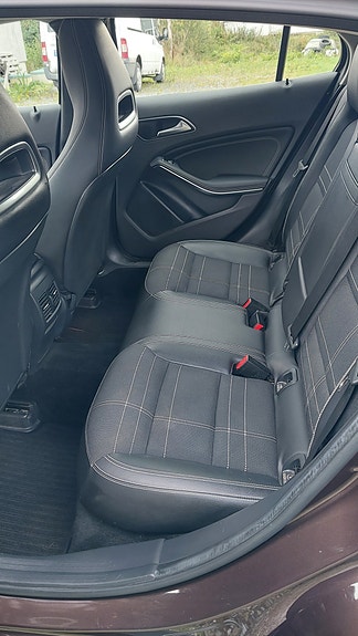 Mercedes-Benz GLA220 d 13 of 16