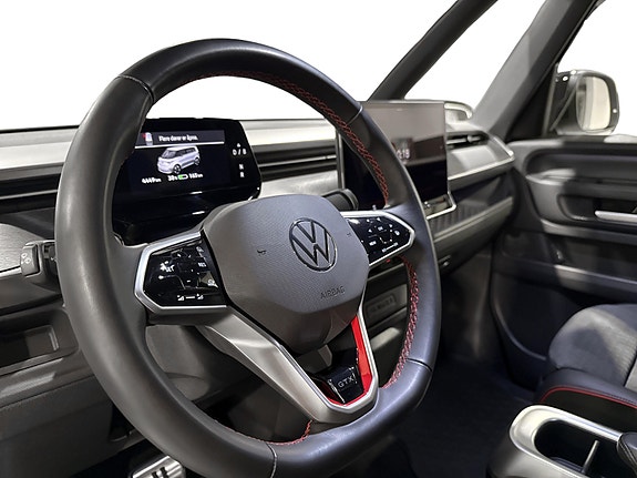 Volkswagen ID. Buzz 8 of 25