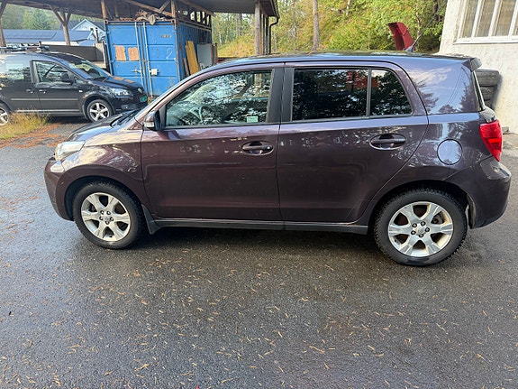 Toyota Urban Cruiser 2 of 21