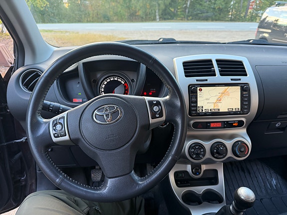 Toyota Urban Cruiser 11 of 21