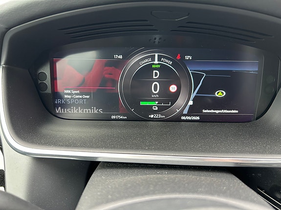 Jaguar I-PACE 4 of 8