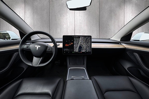 Tesla Model 3 9 of 20